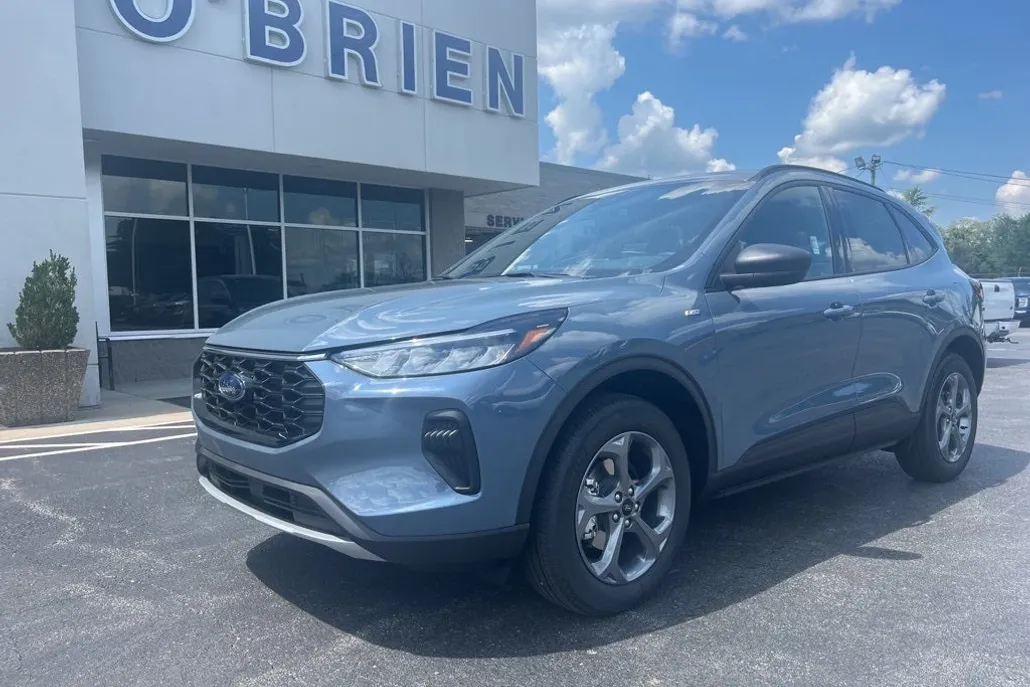 2025 Ford Escape ST-Line photo 1