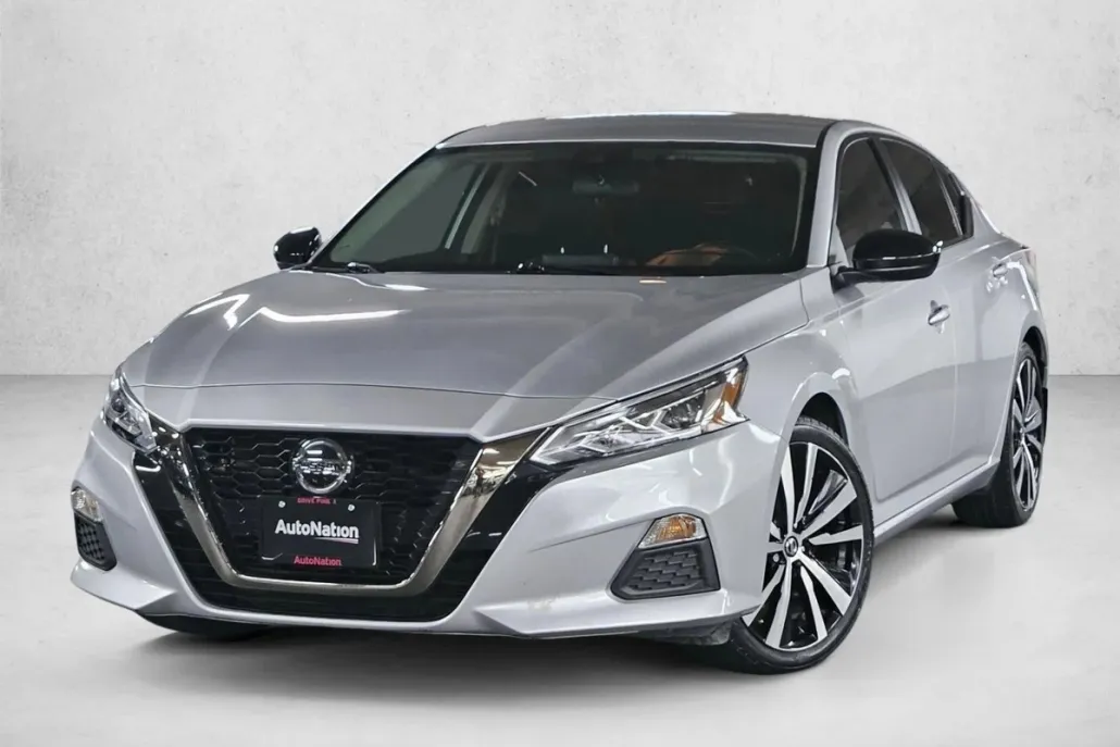 2021 Nissan Altima 2.5 SR photo 1