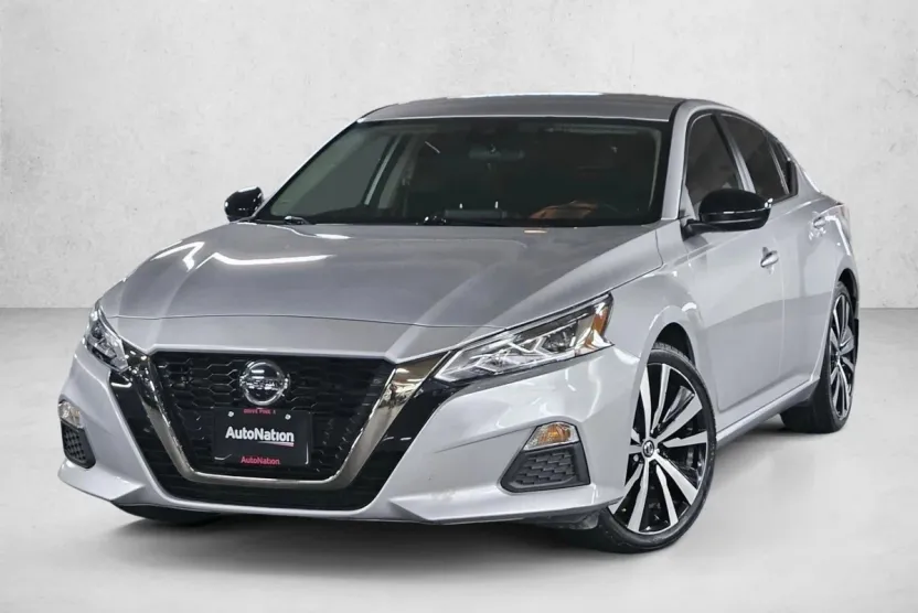 2021 Nissan Altima 2.5 SR photo 1