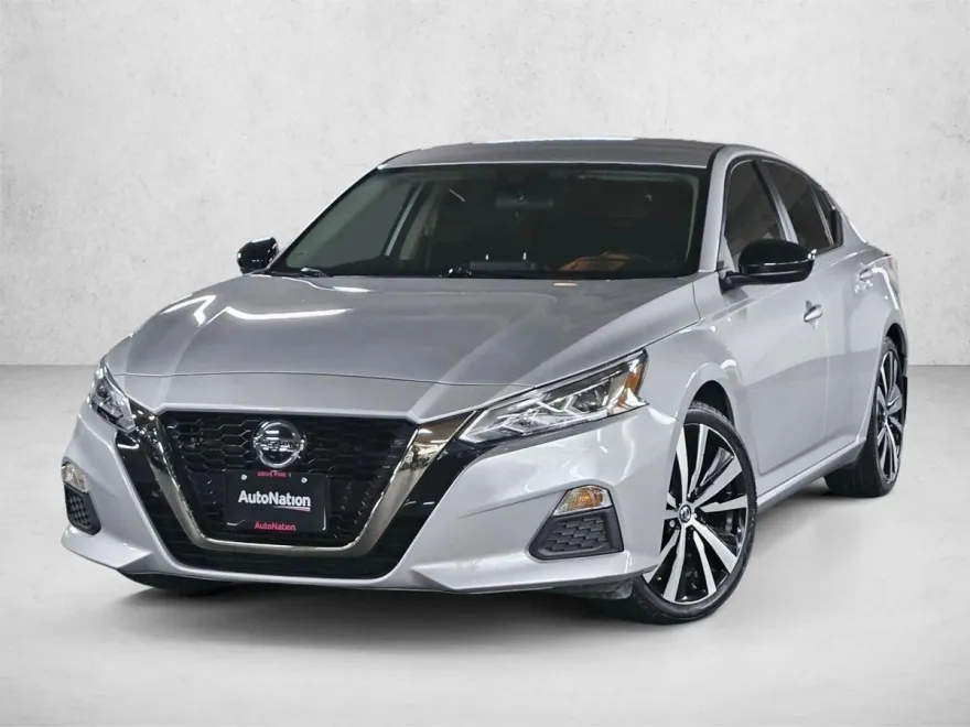 2021 Nissan Altima 2.5 SR photo 1