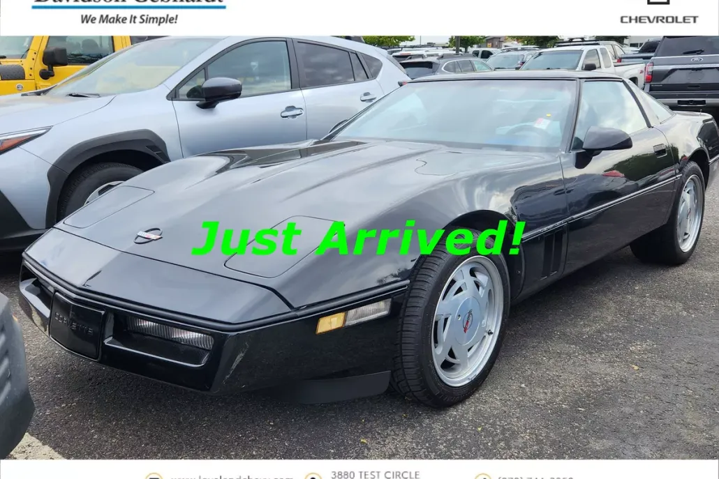 1989 Chevrolet Corvette Base photo 1