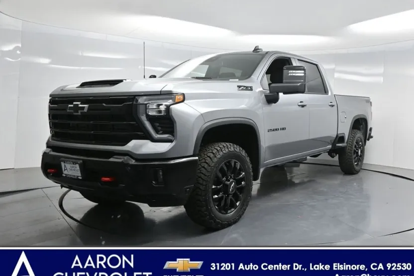 2025 Chevrolet Silverado 2500HD LT photo 1