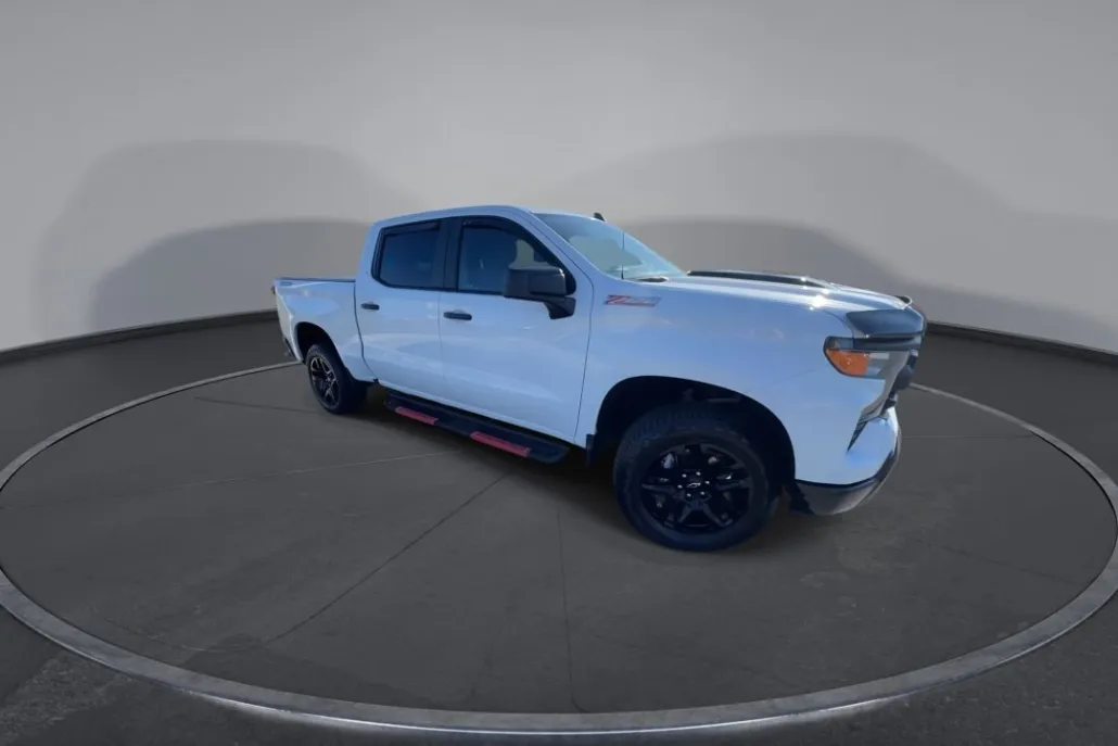 2024 Chevrolet Silverado 1500 Custom Trail Boss photo 1