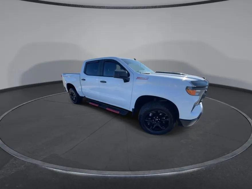 2024 Chevrolet Silverado 1500 Custom Trail Boss photo 1