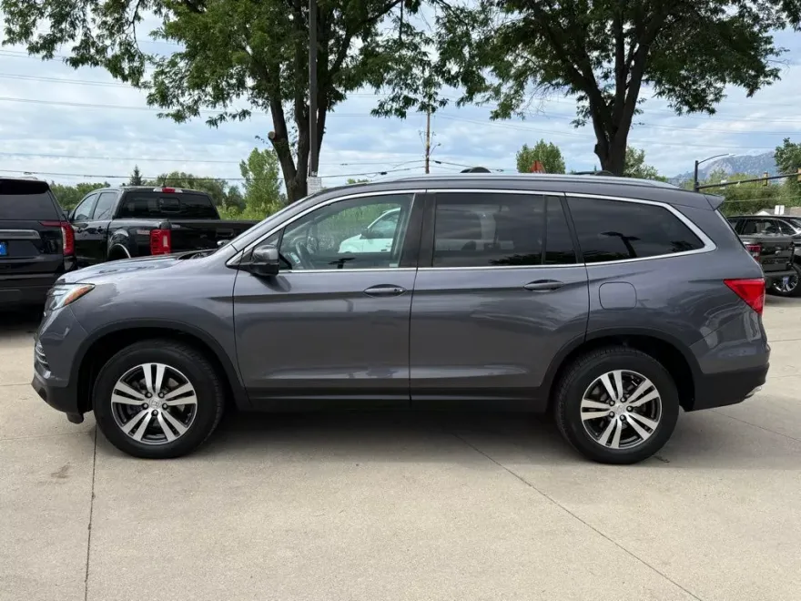 2017 Honda Pilot EX-L photo 1