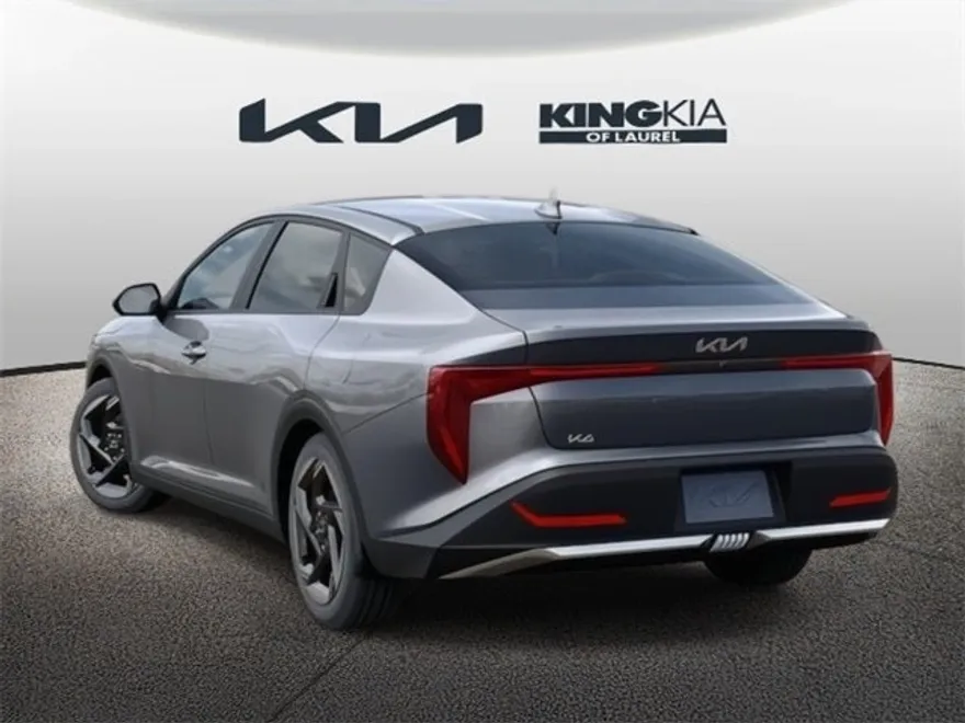 2025 Kia K4 EX photo 1