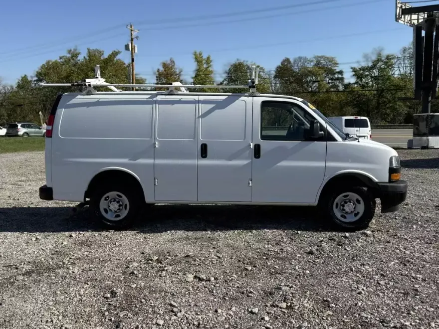 2020 Chevrolet Express 3500 Cargo photo 1