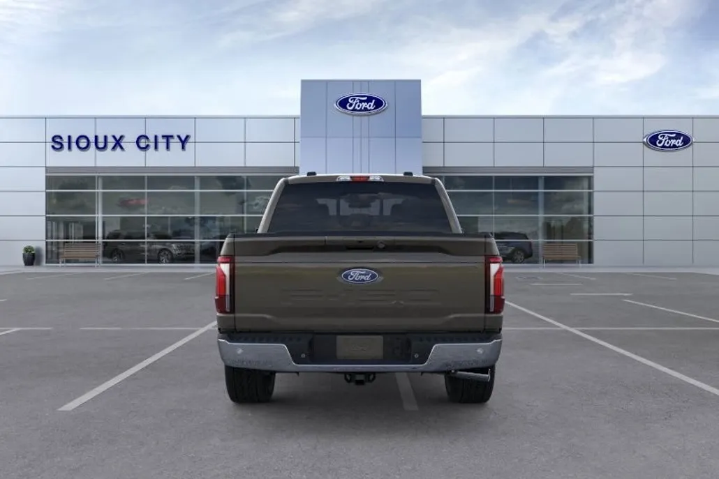 2025 Ford F-150 Lariat photo 1