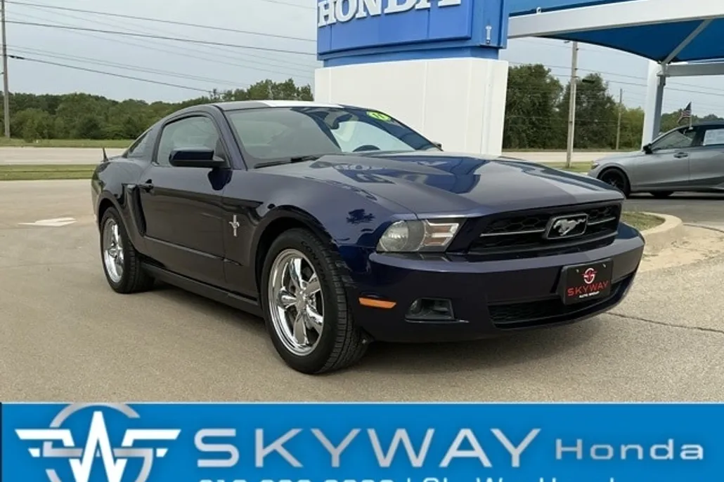 2011 Ford Mustang GT Premium photo 1