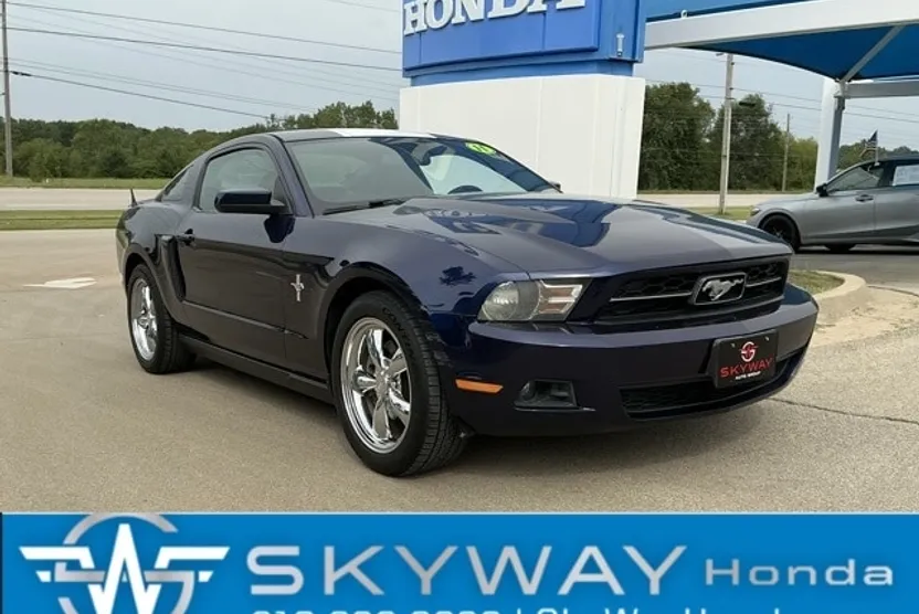 2011 Ford Mustang GT Premium photo 1