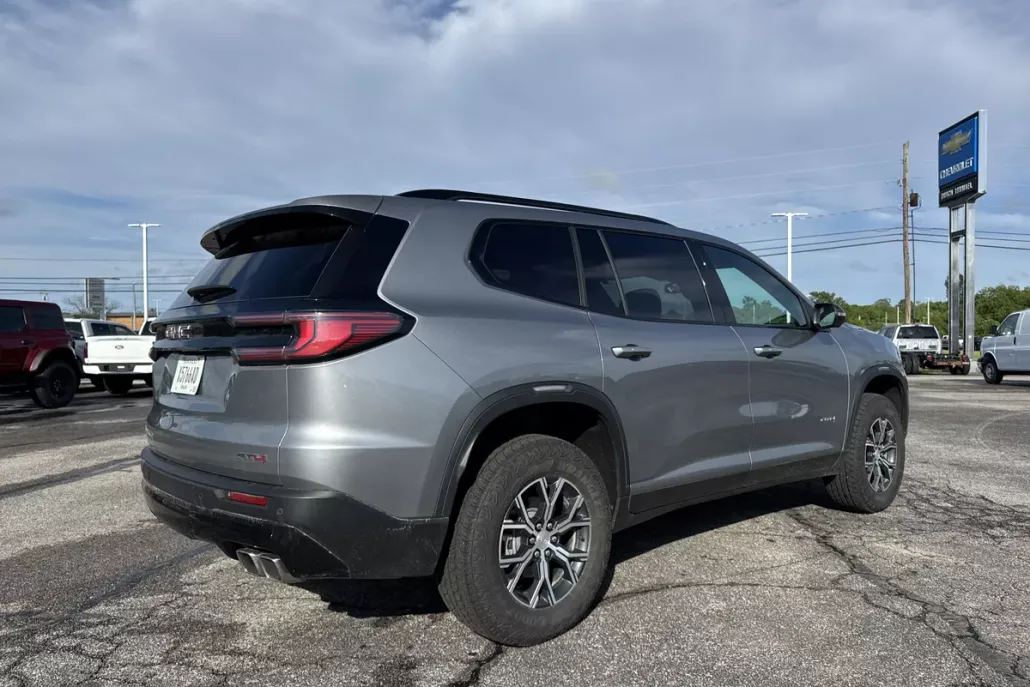 2024 Gmc Acadia AT4 photo 1