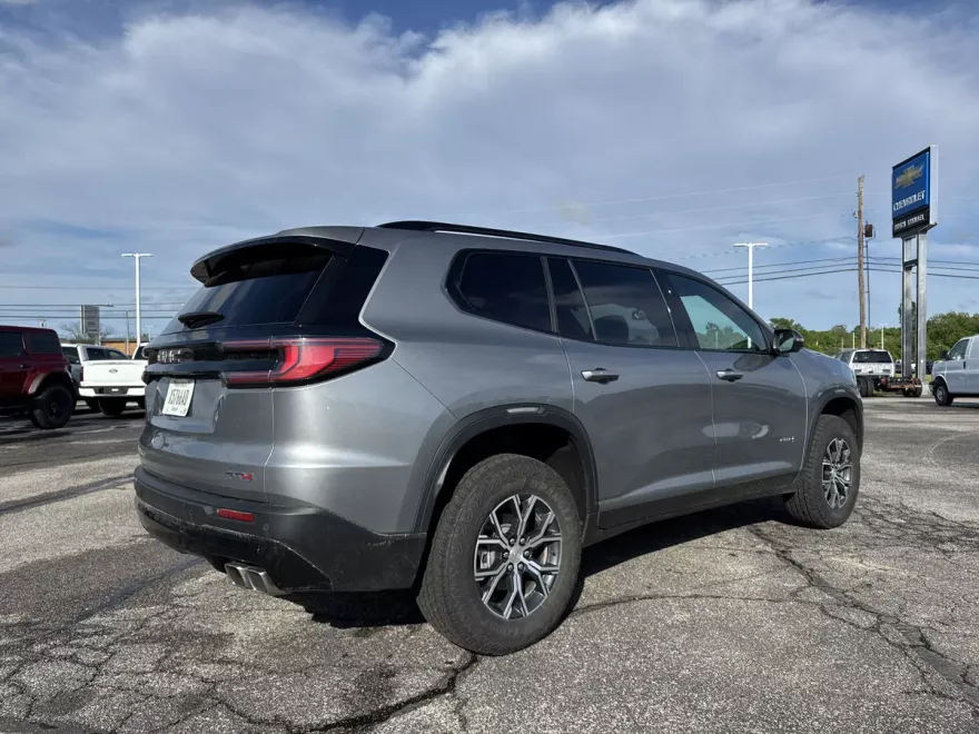 2024 Gmc Acadia AT4 photo 1