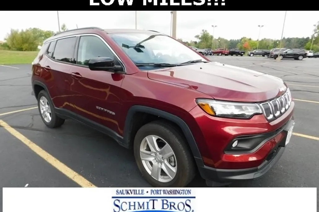 2022 Jeep Compass Latitude photo 1