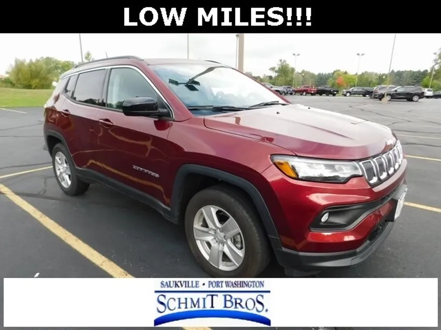 2022 Jeep Compass Latitude photo 1