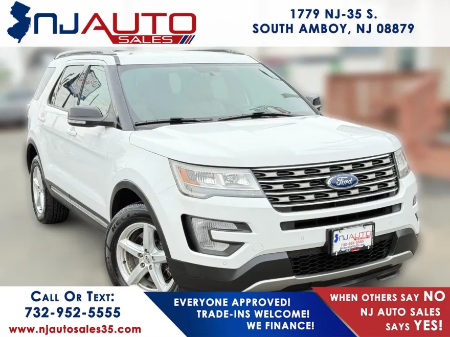 2017 Ford Explorer XLT photo 1