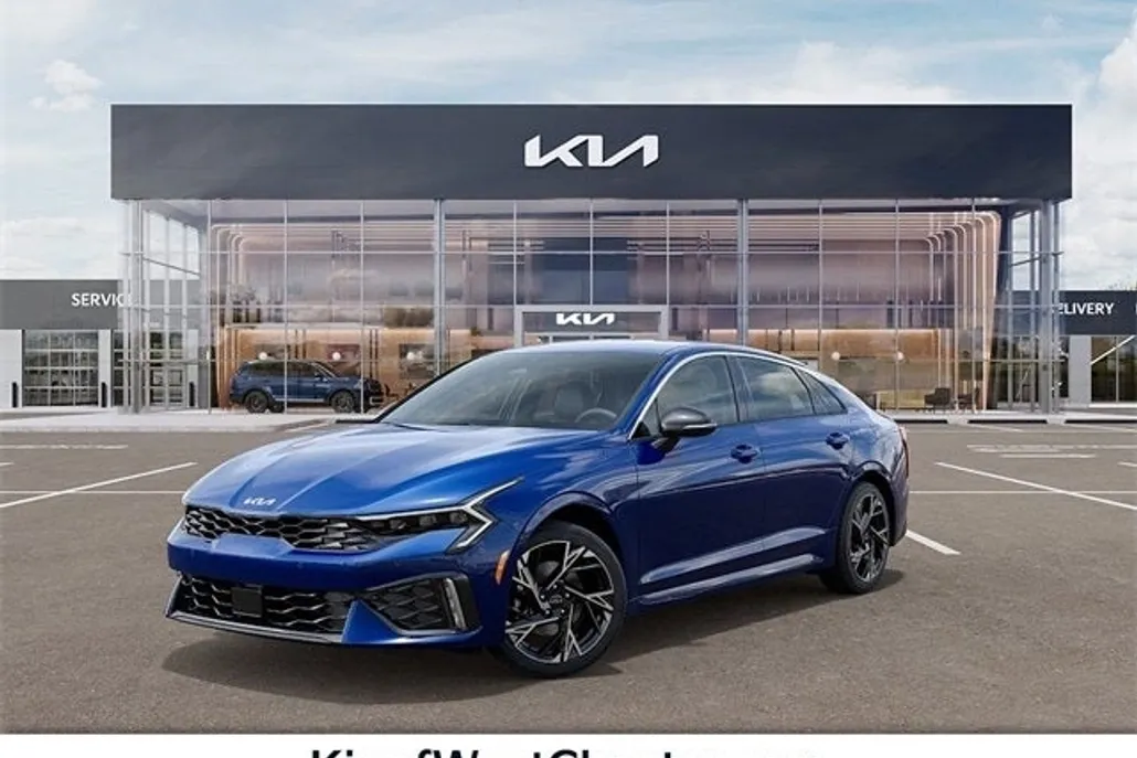 2025 Kia K5 GT-Line photo 1