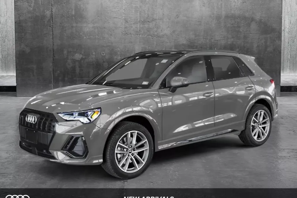 2025 Audi Q3 45 TFSI S line Premium photo 1