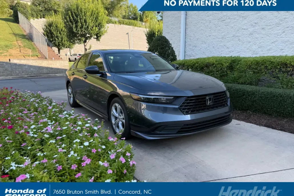 2023 Honda Accord LX photo 1