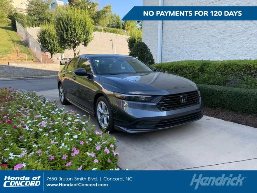 2023 Honda Accord LX photo 1