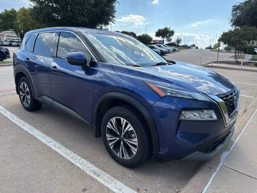 2021 Nissan Rogue SV photo 1