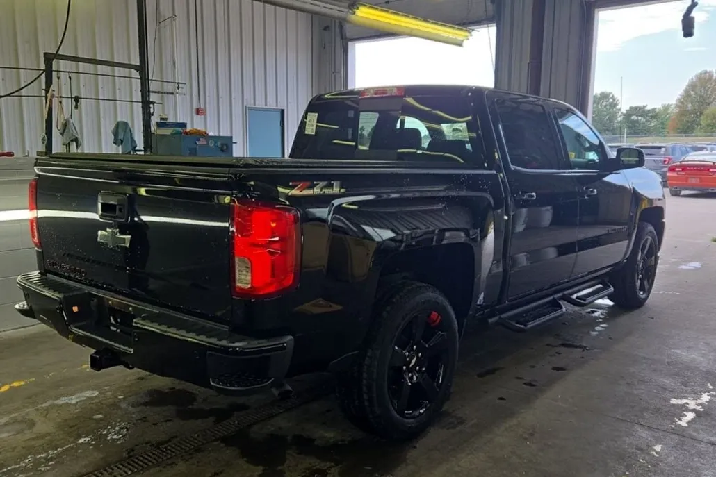 2018 Chevrolet Silverado 1500 LTZ photo 1