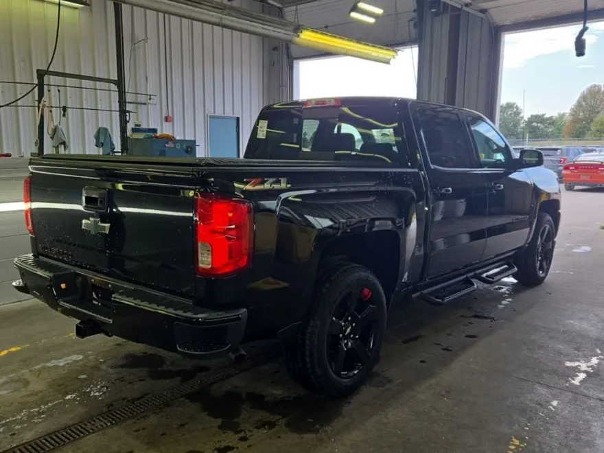 2018 Chevrolet Silverado 1500 LTZ photo 1