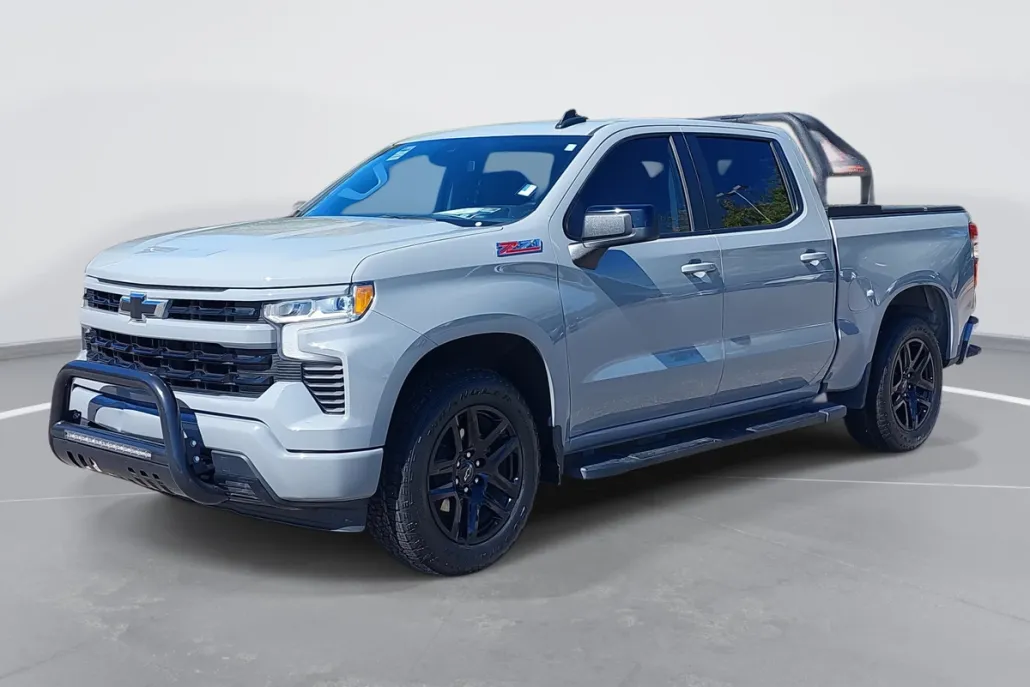 2024 Chevrolet Silverado 1500 RST photo 1