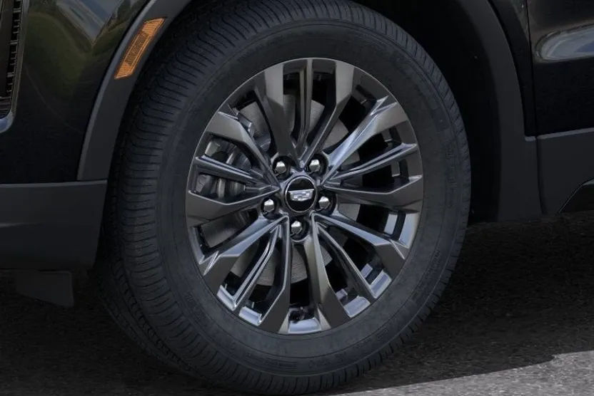 2025 Cadillac XT4 Premium Luxury photo 1