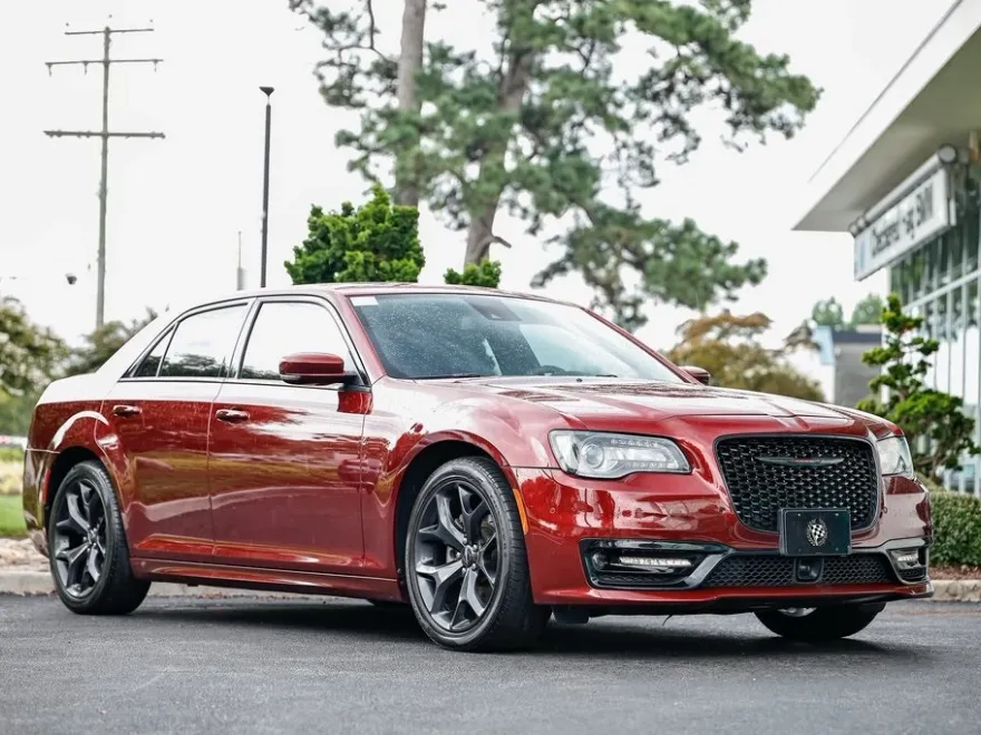 2023 Chrysler 300 S photo 1