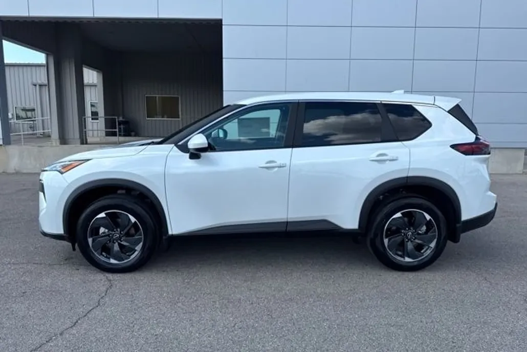 2026 Nissan Rogue SV photo 1