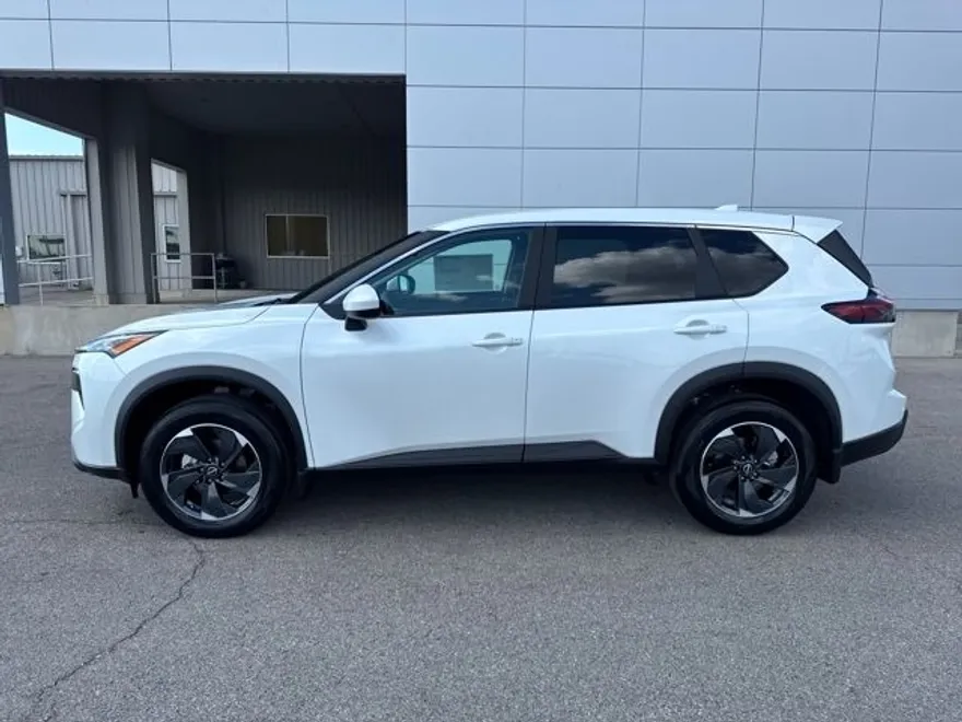 2026 Nissan Rogue SV photo 1