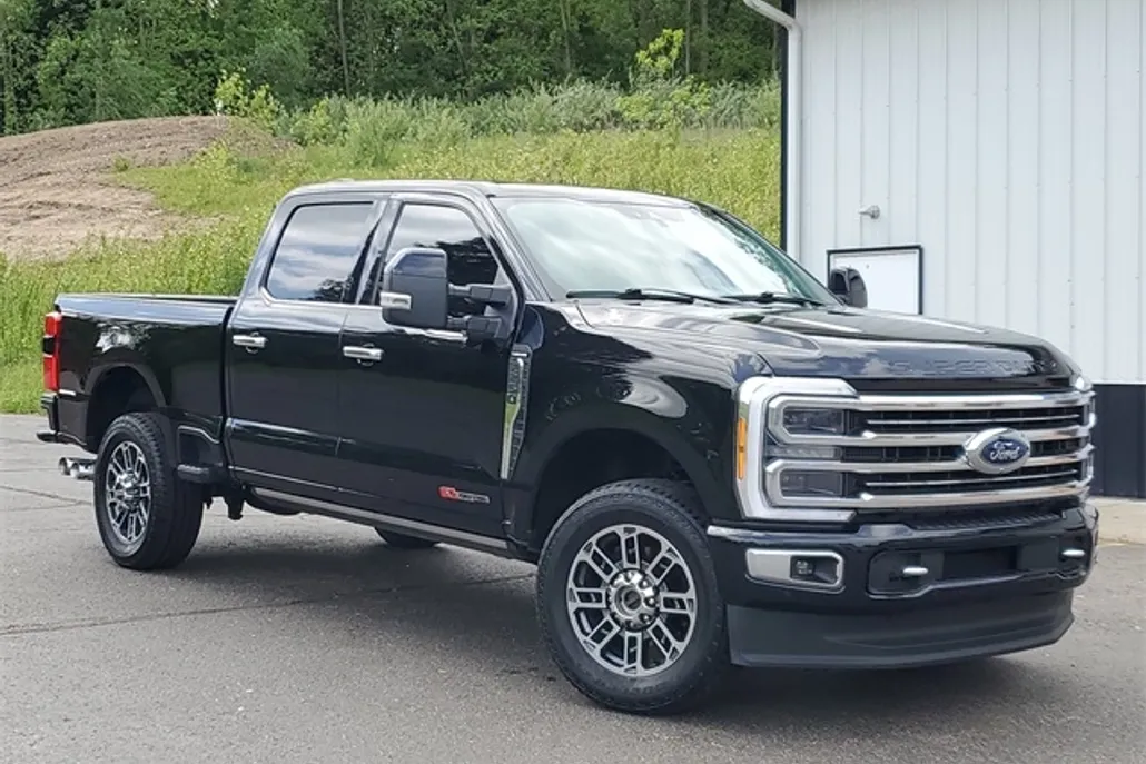 2023 Ford F-250 Limited photo 1