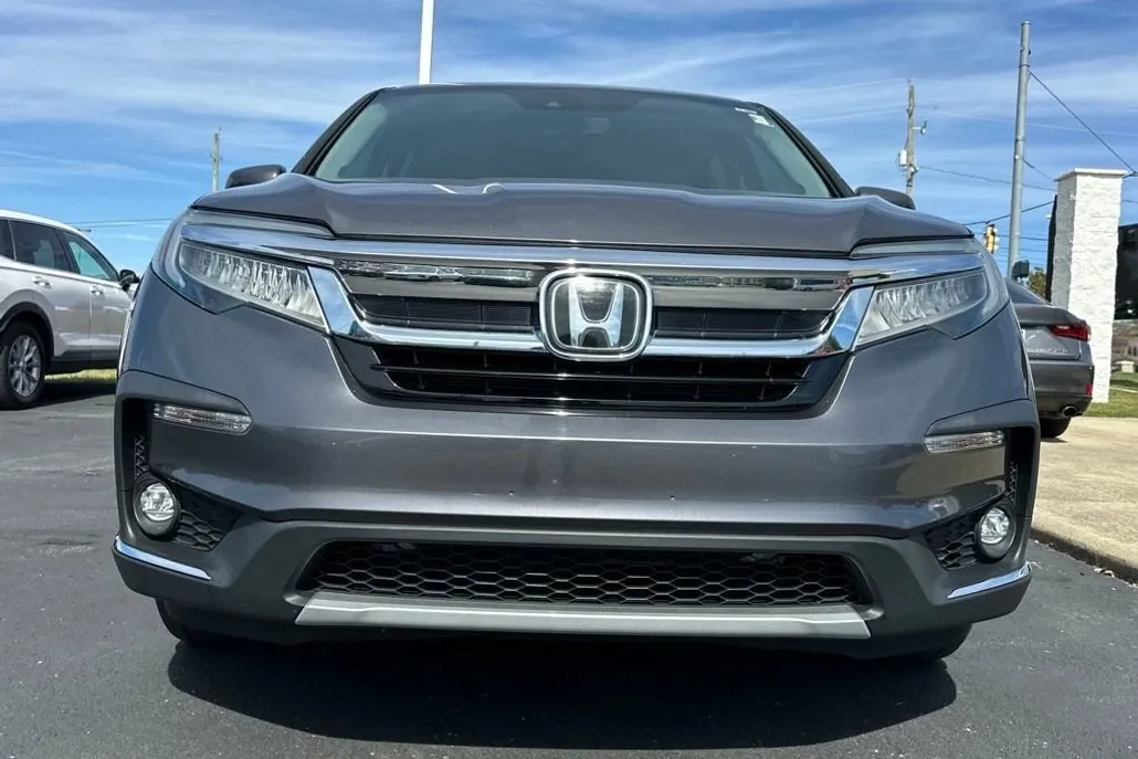 2019 Honda Pilot Touring photo 1