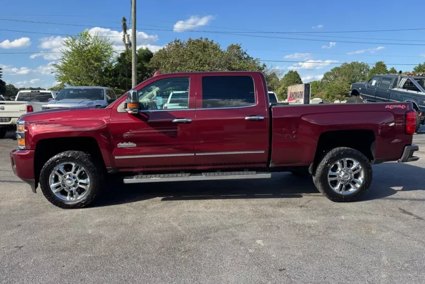 2016 Chevrolet Silverado 2500HD High Country photo 1