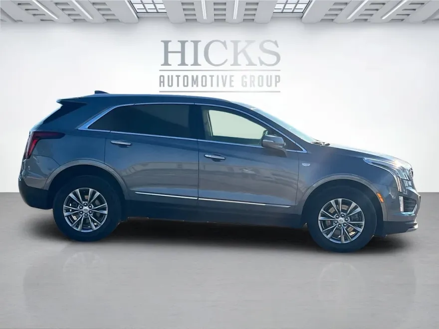 2022 Cadillac XT5 Premium Luxury photo 1