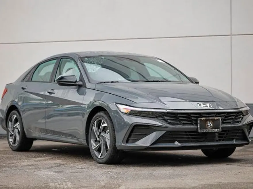 2025 Hyundai Elantra Hybrid SEL Sport photo 1