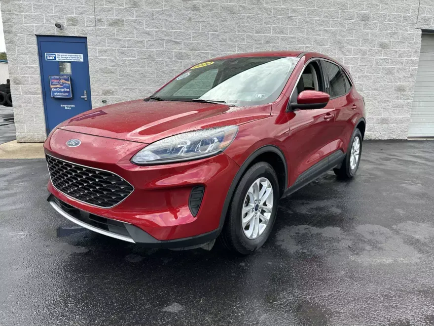 2020 Ford Escape SE photo 1