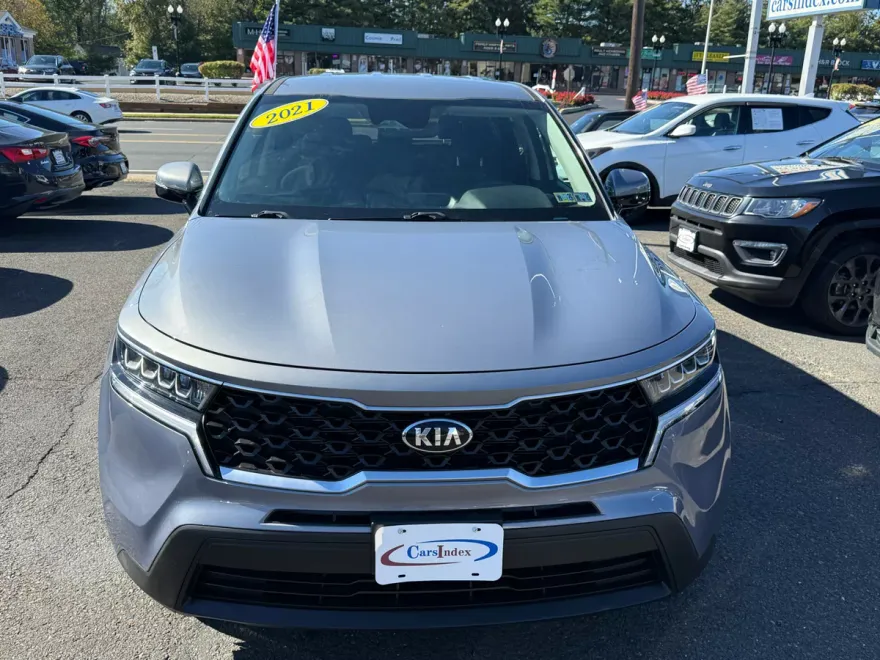 2021 Kia Sorento LX photo 1