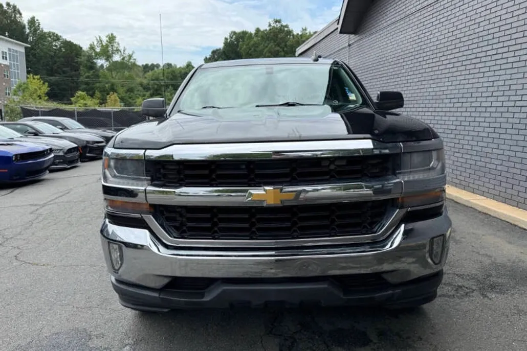 2016 Chevrolet Silverado 1500 LT photo 1
