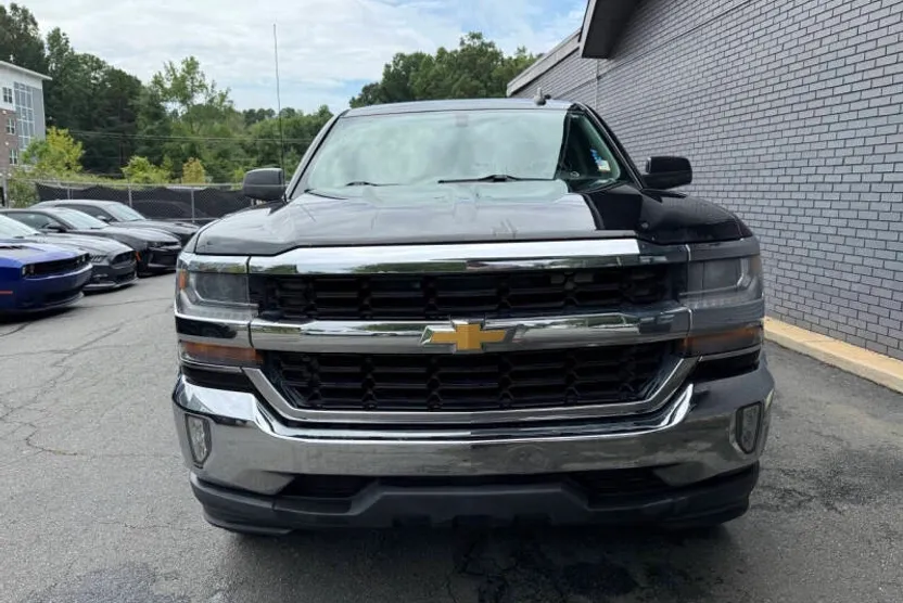 2016 Chevrolet Silverado 1500 LT photo 1
