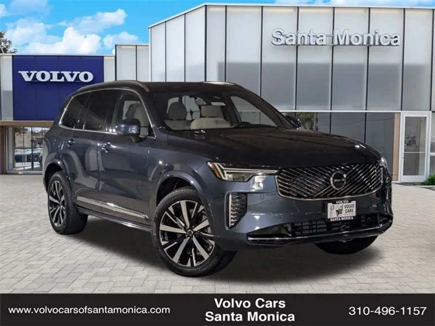 2025 Volvo XC90 B5 Core photo 1