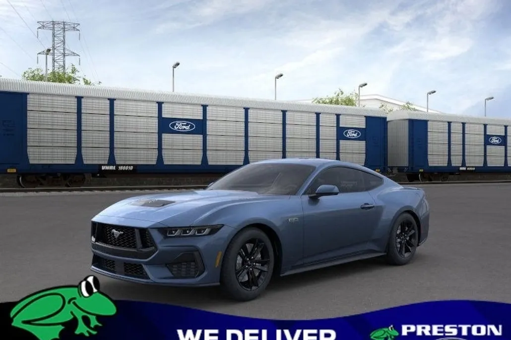 2025 Ford Mustang GT photo 1