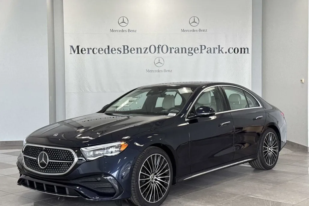 2026 Mercedes Benz E 4MATIC Sedan photo 1