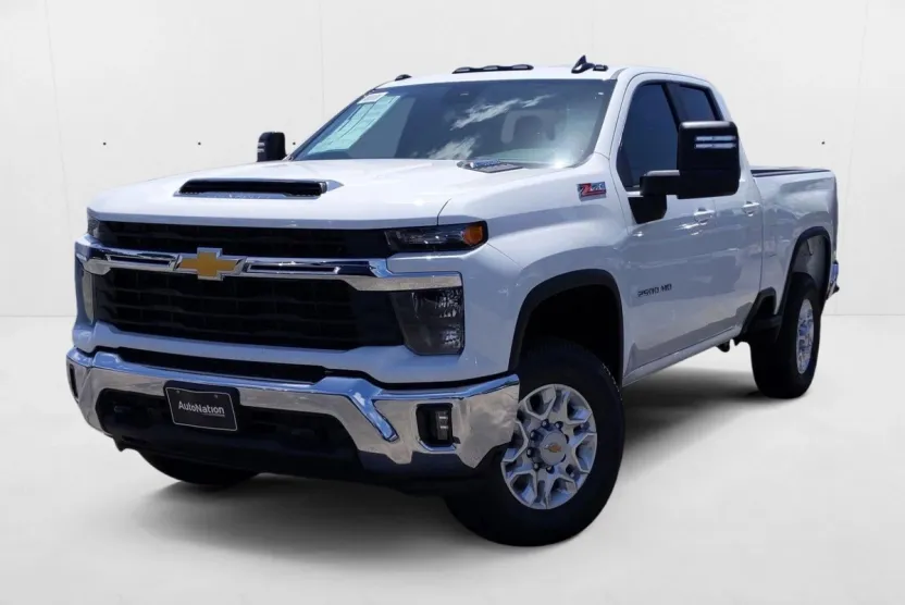 2025 Chevrolet Silverado 2500HD LT photo 1