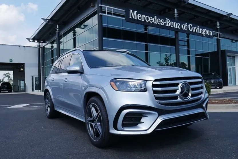 2025 Mercedes Benz GLS 450 4MATIC photo 1