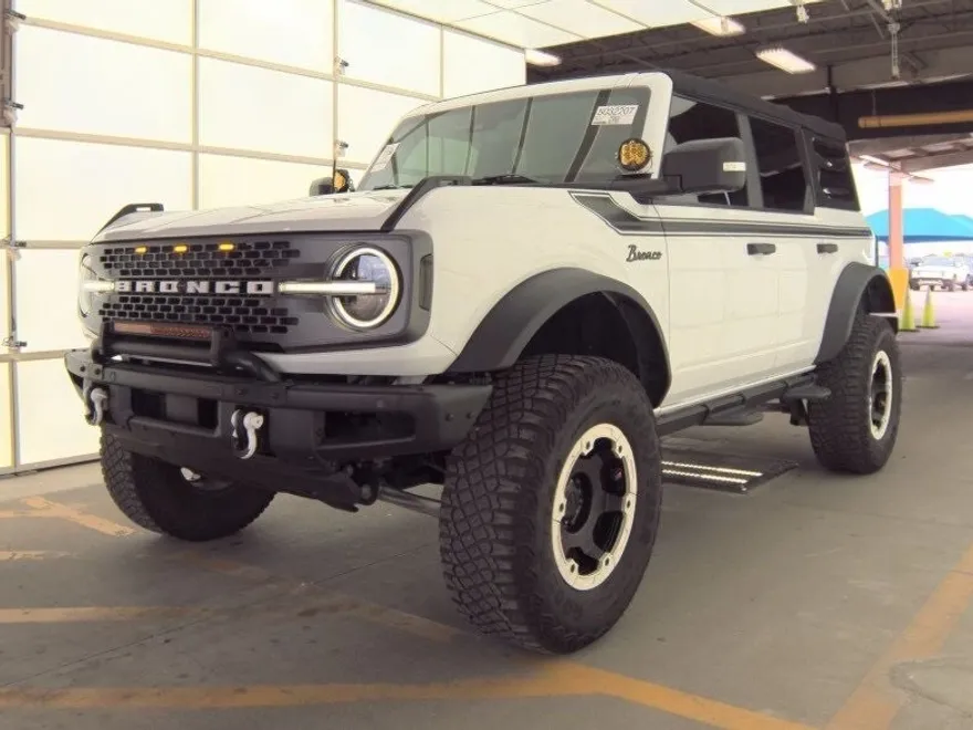 2021 Ford Bronco Badlands photo 1