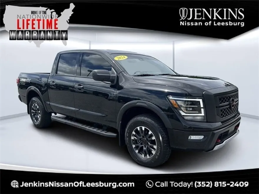 2024 Nissan Titan PRO-4X photo 1
