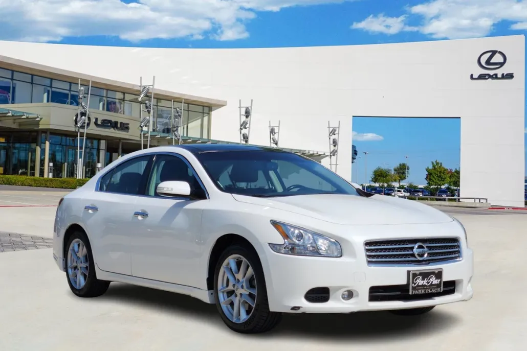 2011 Nissan Maxima SV Premium photo 1