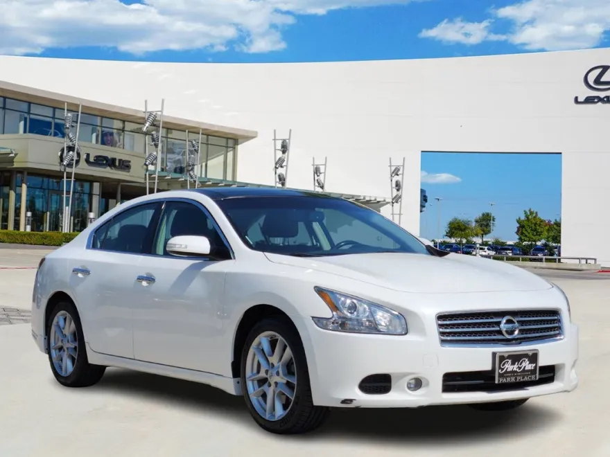 2011 Nissan Maxima SV Premium photo 1