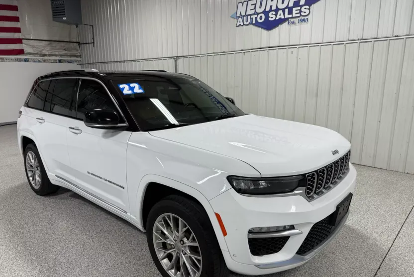2022 Jeep Grand Cherokee Summit photo 1